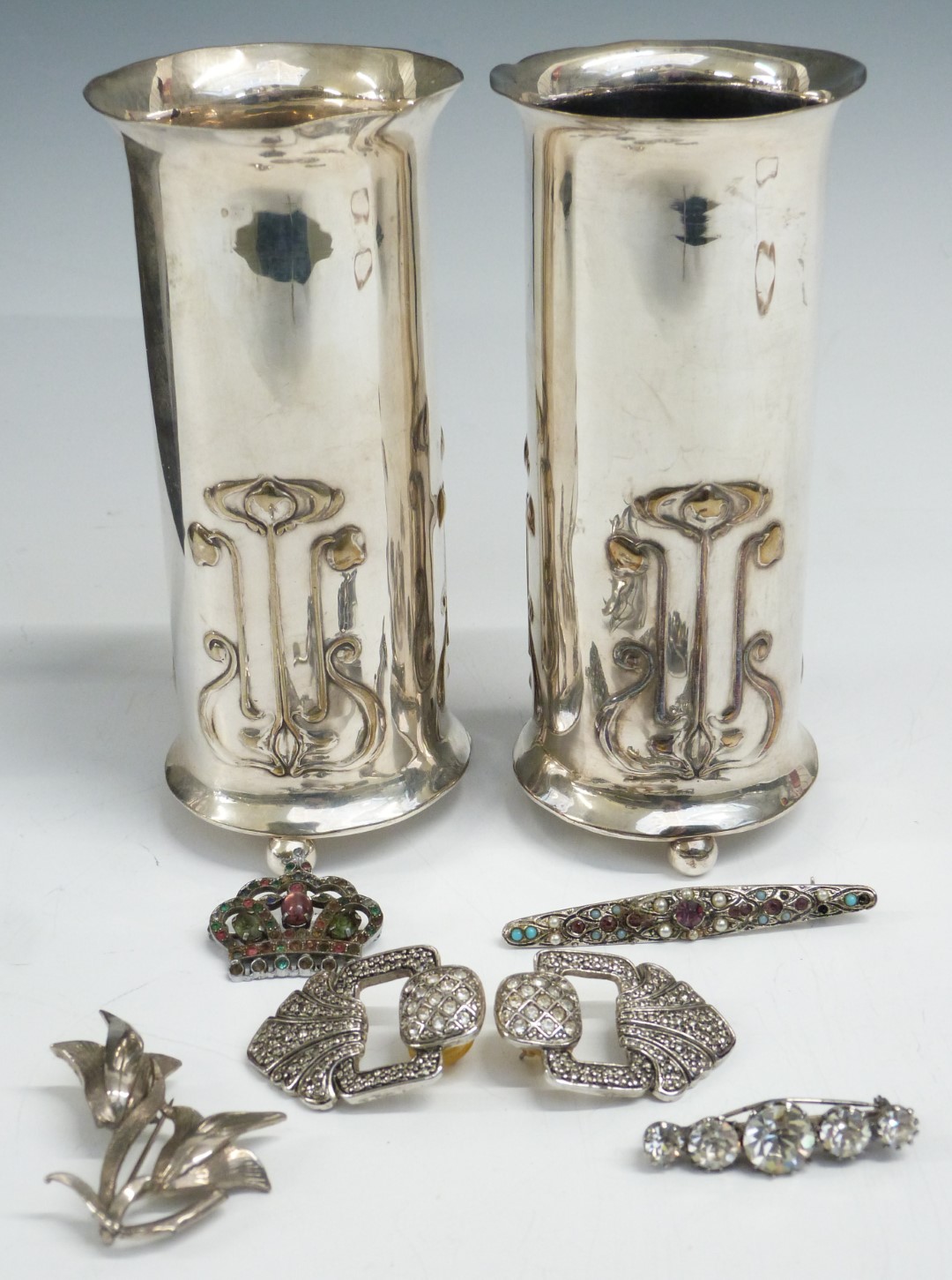 A large collection of costume jewellery including Tissot and other watches, earrings, beads, - Image 8 of 9