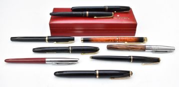 Eleven pens comprising ten fountain pens, Onoto, Platignum, gold tone, Conway Stewart 15 with 14ct