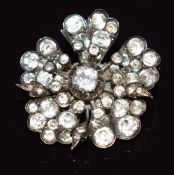 Victorian silver brooch set with foiled paste in a flower setting, diameter 3.4cm