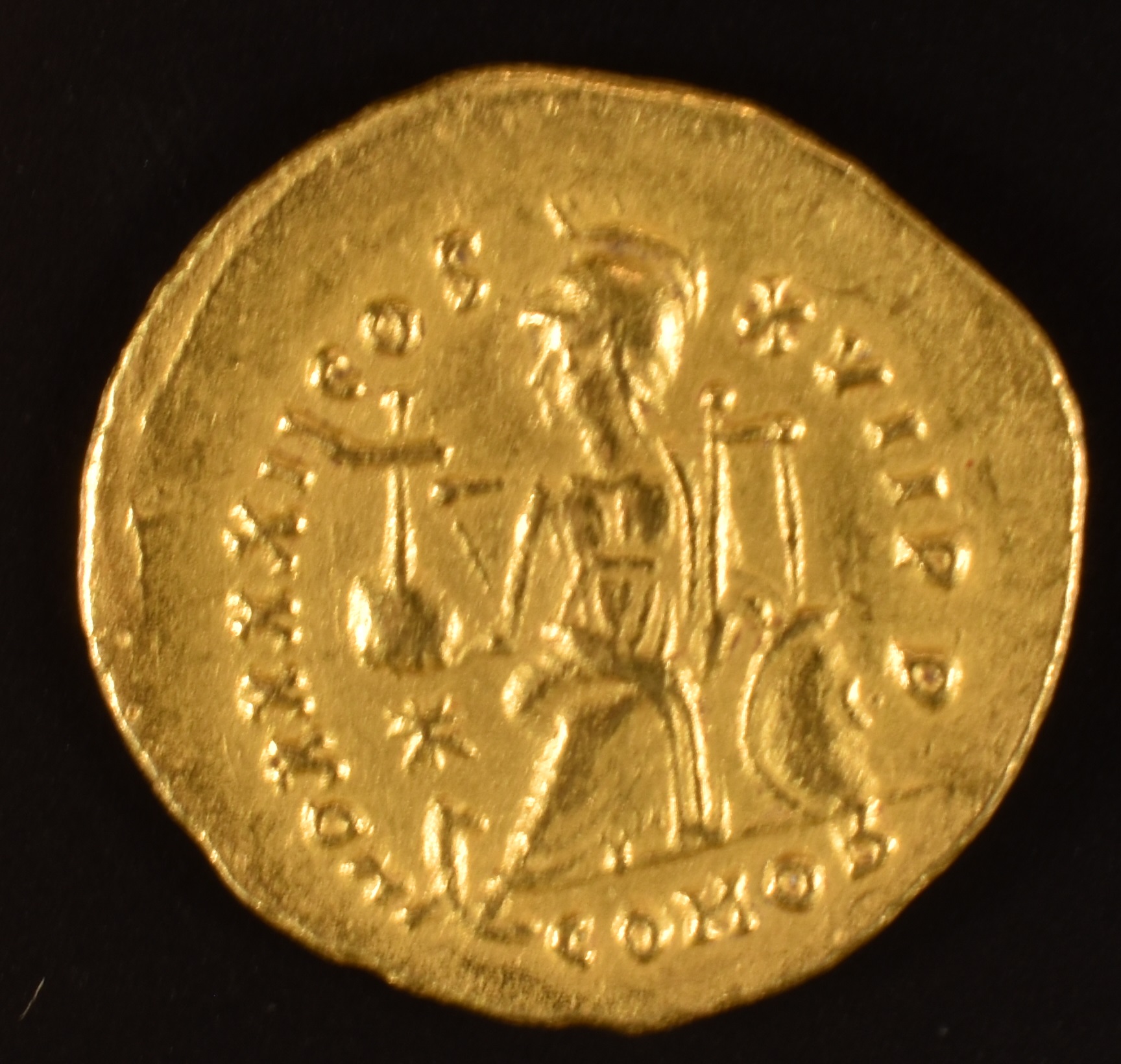 Honorius AD393-423 gold solidus 4.5g, obv D N Honorius PF AVG helmeted cuirassed bust facing three - Image 2 of 2