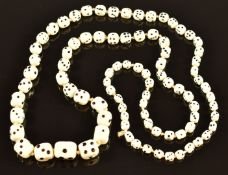 Art Deco graduated glass dice necklace, 48cm long