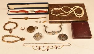 A collection of jewellery including Robert Alliston brooch, Scottish silver brooch, rolled gold etc