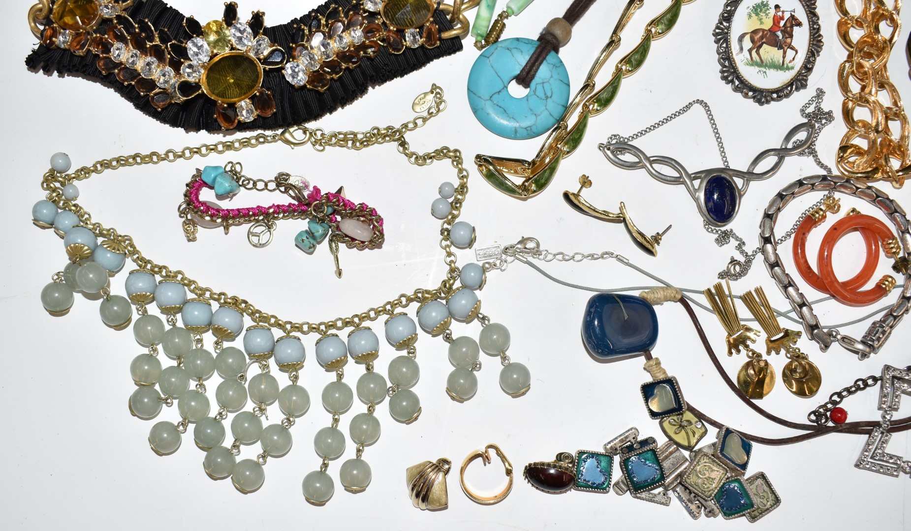 A collection of named costume jewellery including Avon, Napier, Sarah Coventry, Monet, Hollywood, - Image 3 of 19