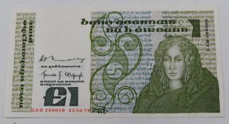 Central Bank of Ireland uncirculated £1 banknote GAB 200000