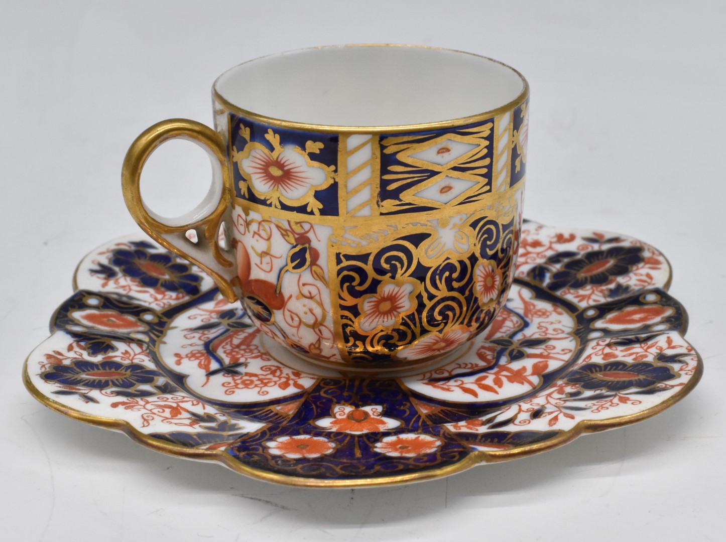 Three Royal Crown Derby Imari cups and saucers plus one extra cup, pattern no 2451, three Foley - Image 4 of 5