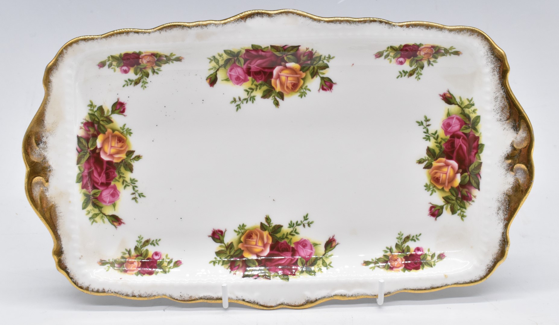 Approximately eighty eight pieces of Royal Albert Old Country Roses ceramics including cake stand, - Image 2 of 4