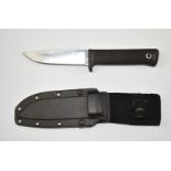 San Mai VG-1 Master Hunter cold steel hunting knife with 11cm blade, rubber handle, sheath and