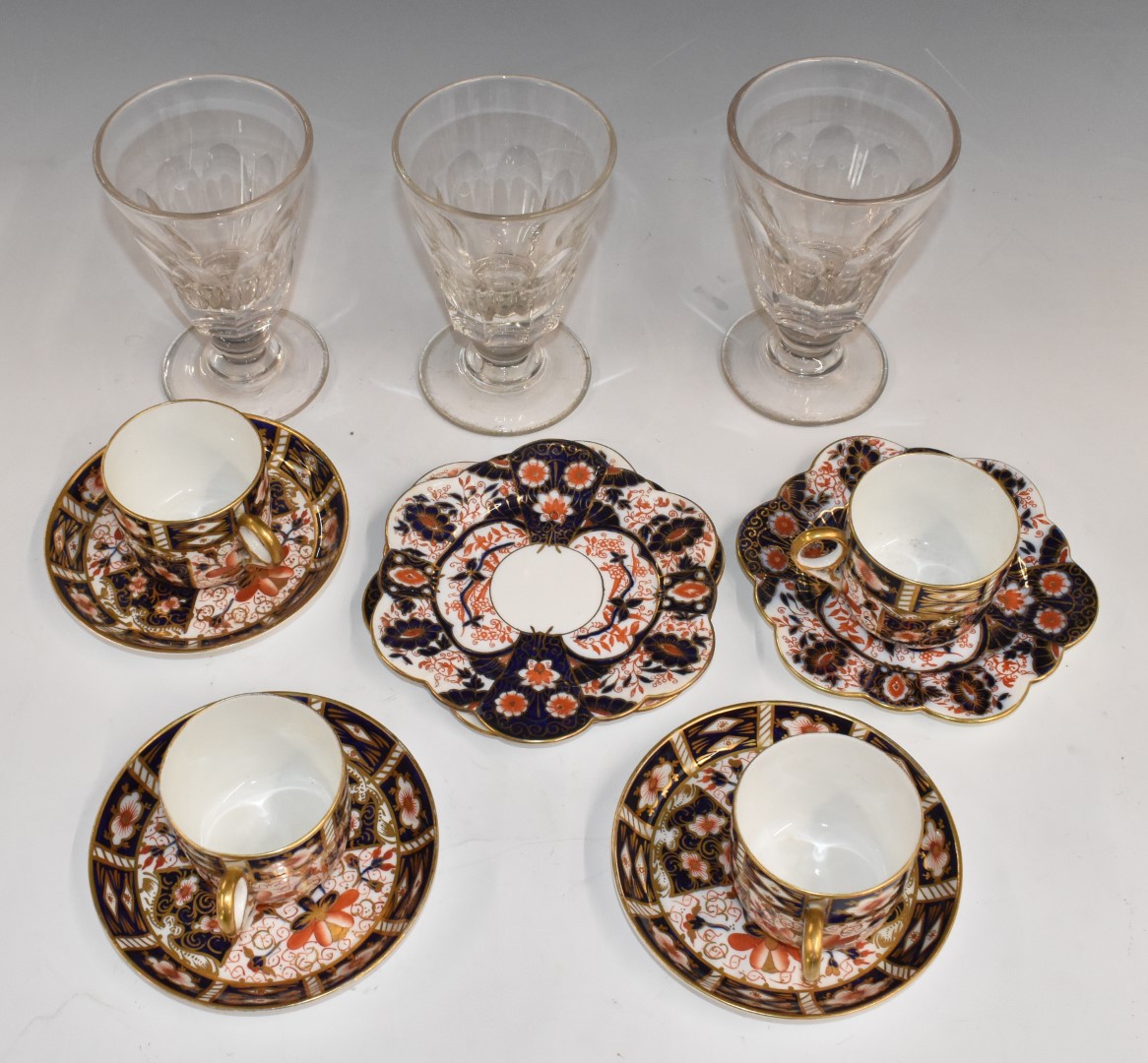 Three Royal Crown Derby Imari cups and saucers plus one extra cup, pattern no 2451, three Foley - Image 3 of 5