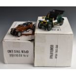 Two Franklin Mint diecast vehicles comprising 1905 Rolls Royce 10 HP and 1921 Rolls Royce Silver