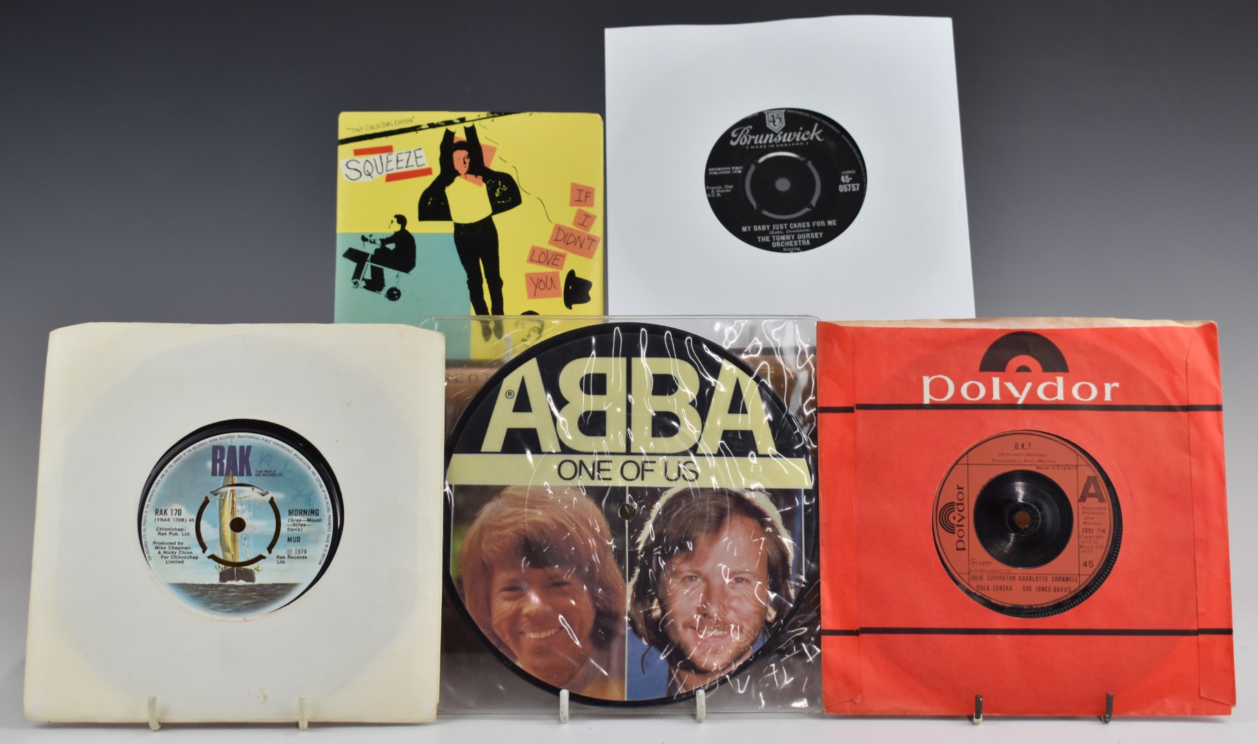 Approximately 160 singles mostly 1970s and including coloured vinyl and picture discs - Image 2 of 5