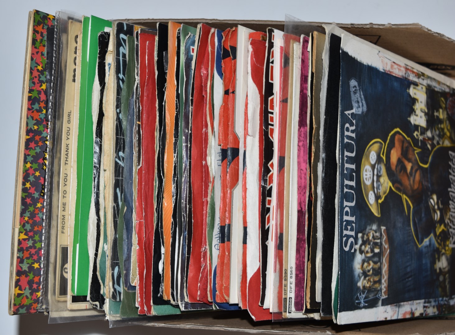 Approximately 60 singles including David Bowie, Queen, AC/DC, Iron Maiden, The Sweet and Kate Bush - Image 4 of 4