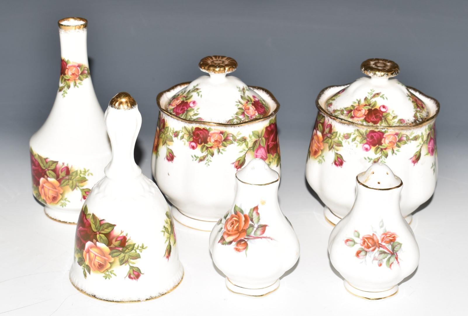 Approximately seventy pieces of Royal Albert Old Country Roses dinner and teaware, tallest 26cm - Image 3 of 5