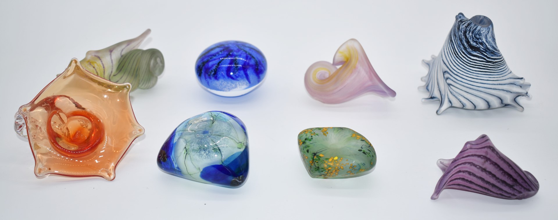 A collection of glass paperweights, pebbles and shells including Peter Layton and similar signed - Image 2 of 8