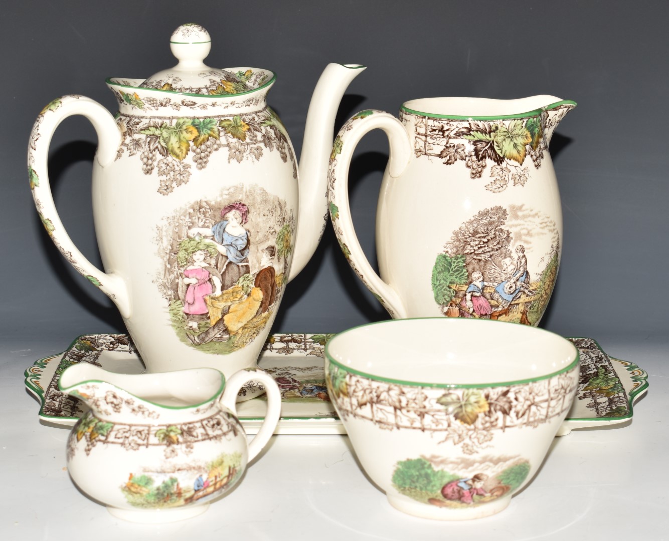 Approximately ninety two pieces of Copeland Spode 'Spode's Byron' dinner and teaware - Image 2 of 4