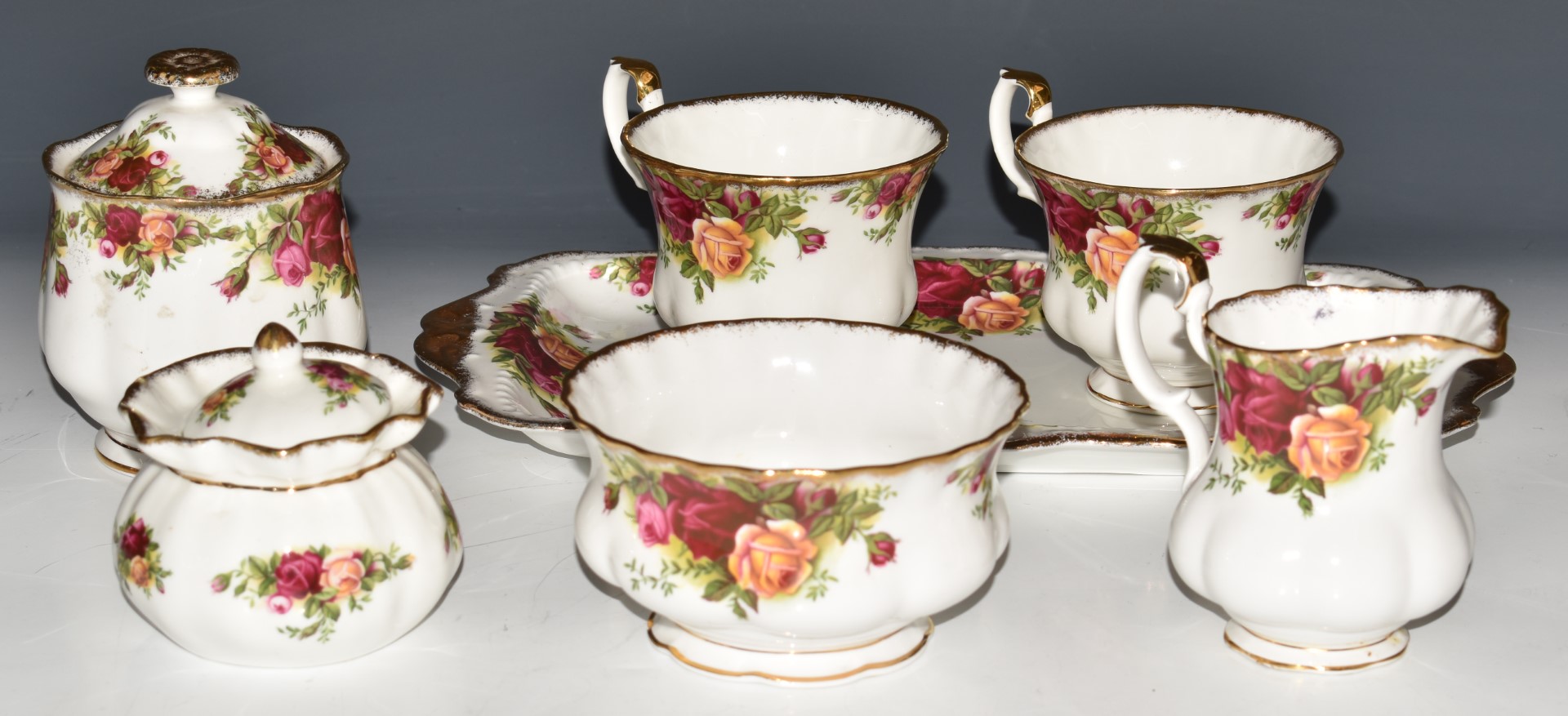 Approximately seventy pieces of Royal Albert Old Country Roses dinner and teaware, tallest 26cm - Image 4 of 5