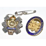 WW1 Highland Light Infantry brooch inscribed 'from Barbara and Babs in remembrance of darling 'B',