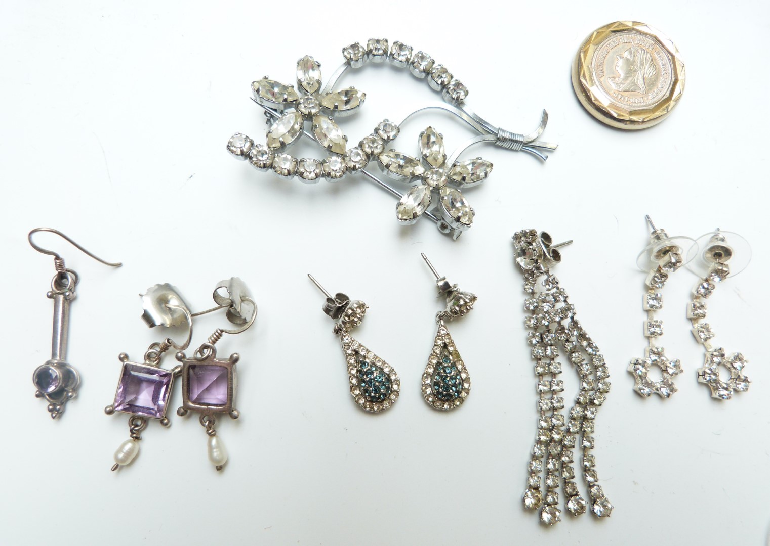A collection of costume jewellery including silver earrings, silver chains and pendants, silver - Image 3 of 6