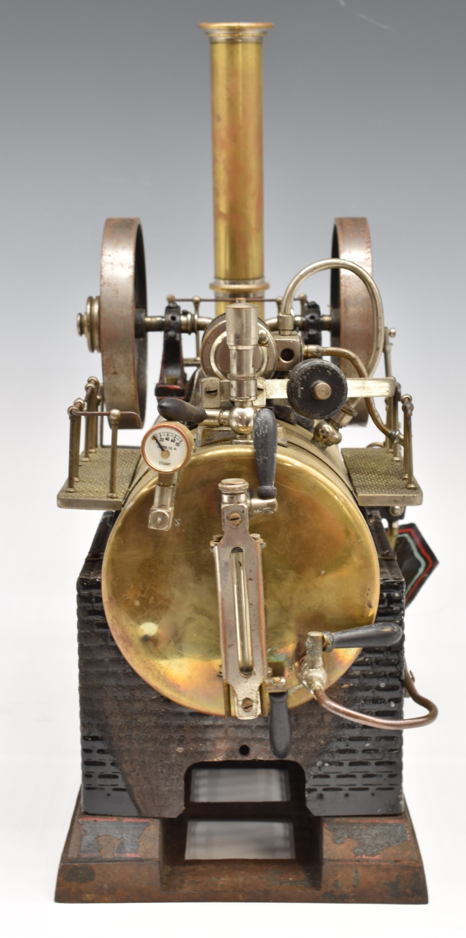 Doll model 520 overtype live steam engine with single cylinder, with twin fly wheels, lever safety - Image 4 of 7