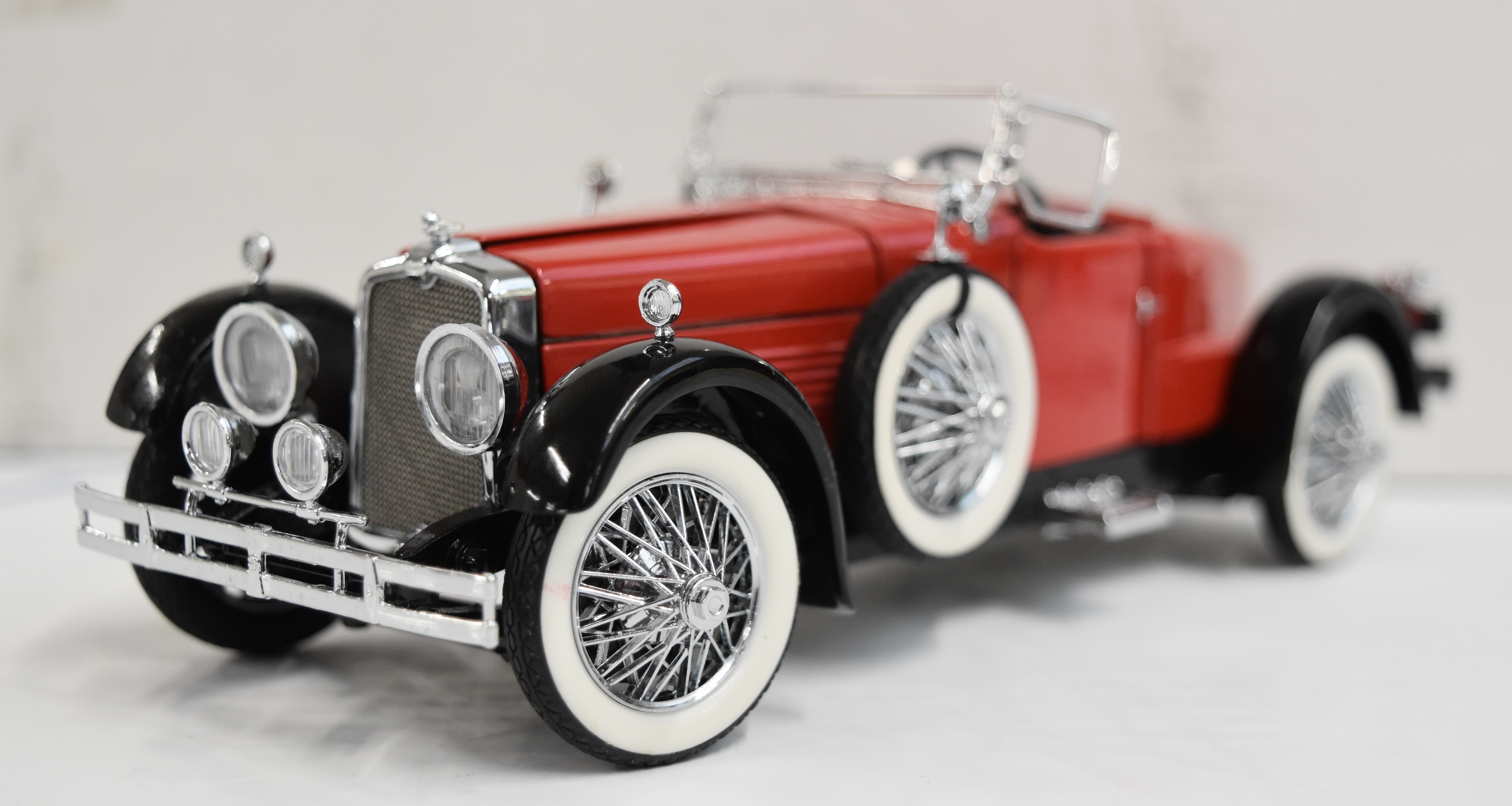 Three Franklin Mint diecast model cars comprising Duesenberg J Derham Tourer 1930, Alvis 4.3 Litre - Image 6 of 10