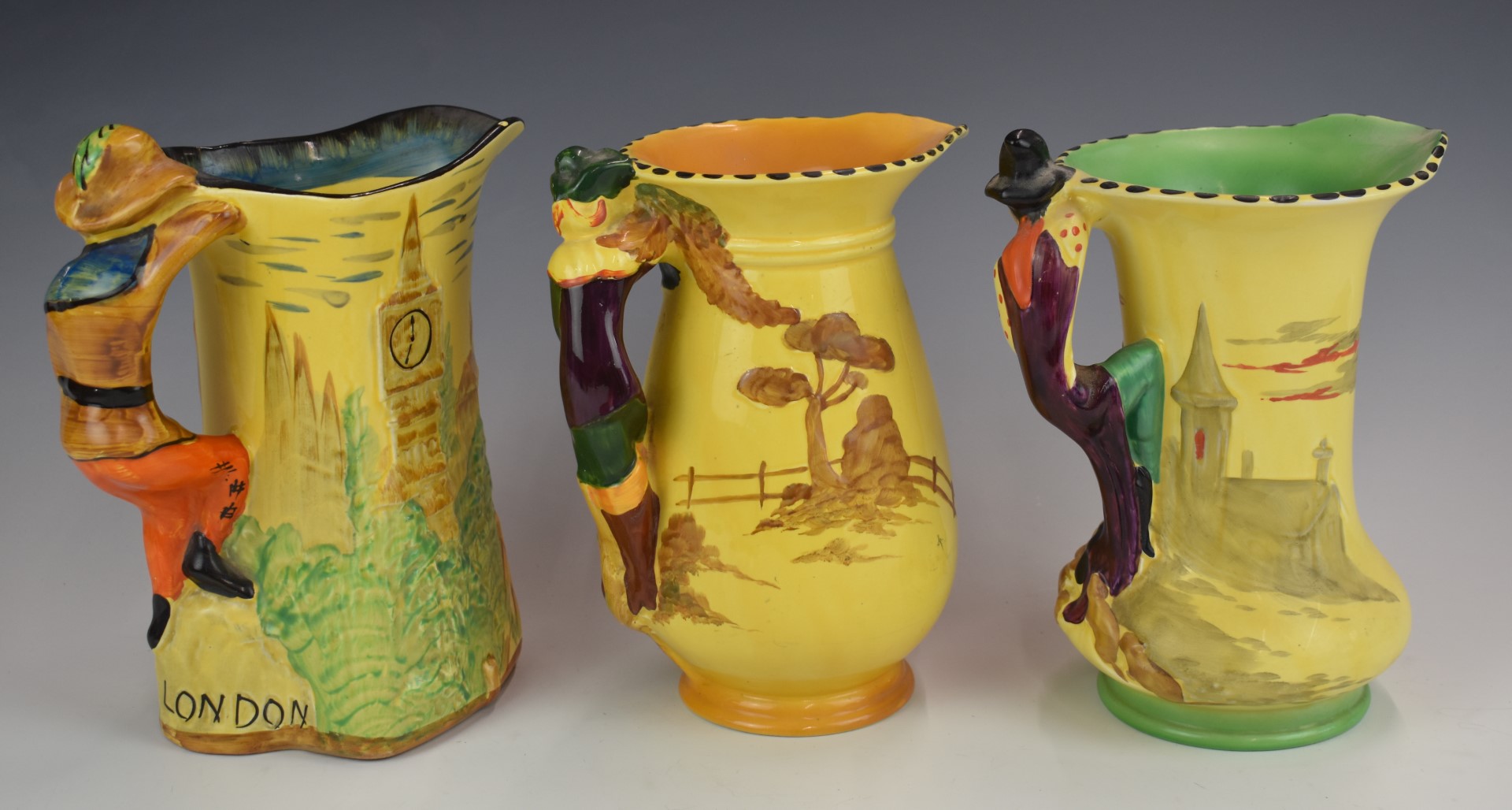 Three Art Deco Burleigh Ware jugs comprising Dick Turpin / Highwayman, Pied Piper and Dick - Bild 2 aus 3