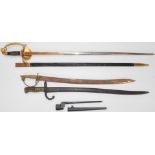 British Mk4 spike bayonet with 20cm blade and scabbard, French chassepot bayonet with 1868