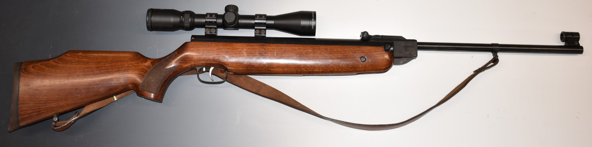 Weihrauch HW80K .22 air rifle with chequered semi-pistol grip, raised cheek piece, adjustable - Image 2 of 11