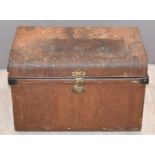 Vintage metal traveling trunk with handles to ends, L71 x D48 x H49cm