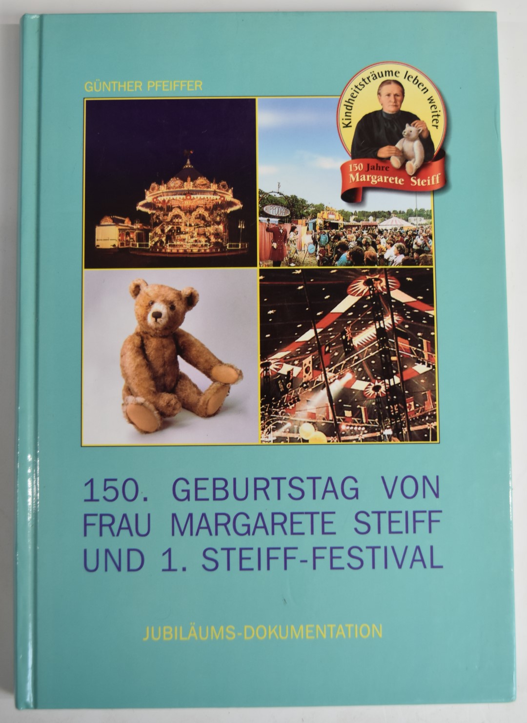 Forty-four Teddy bear related books including The Dean's Rag Book Company The First 100 Years and - Bild 2 aus 5