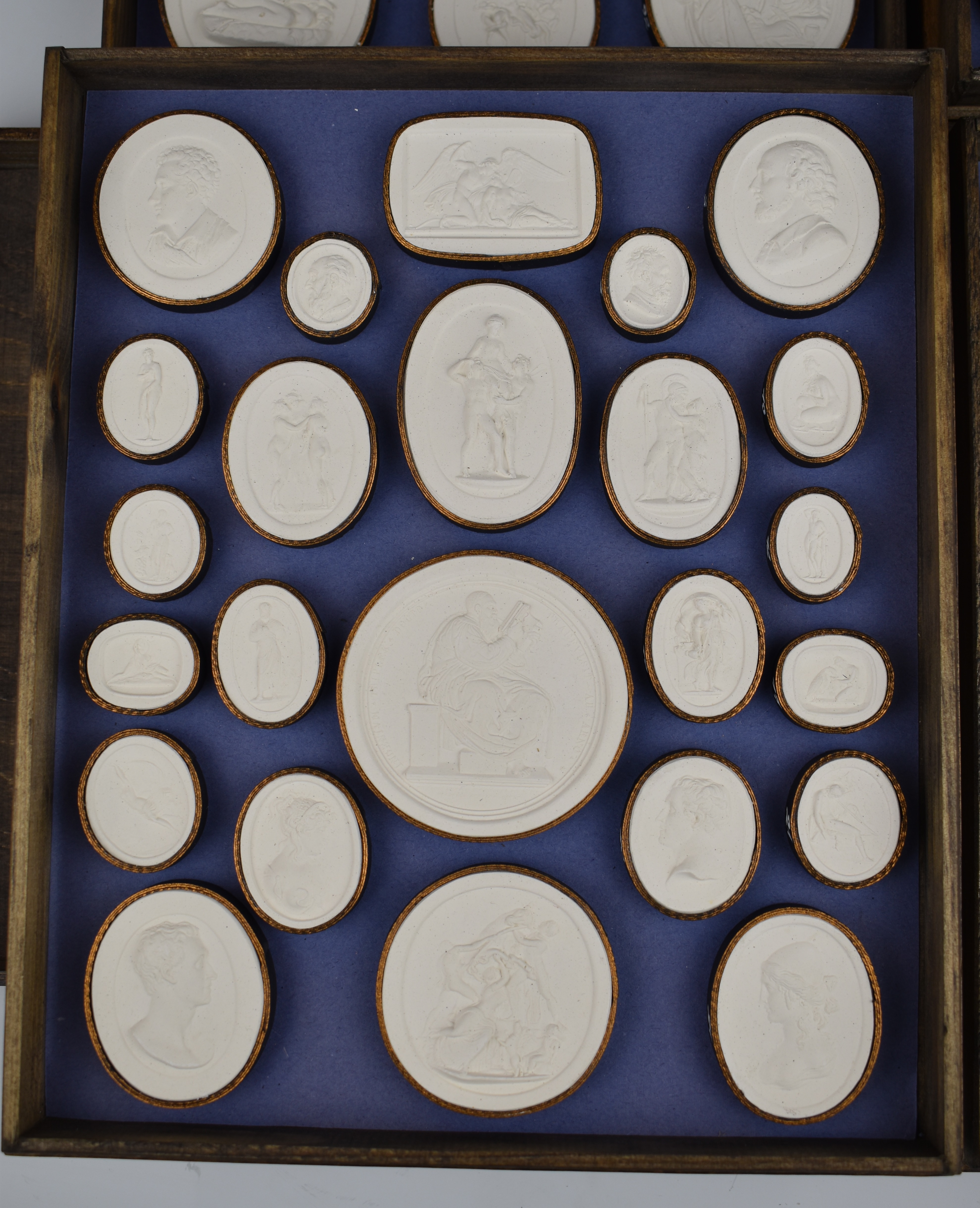 Set of ninety two Grand Tour style plaster plaques / cameos depicting classical scenes / figures, - Image 2 of 6