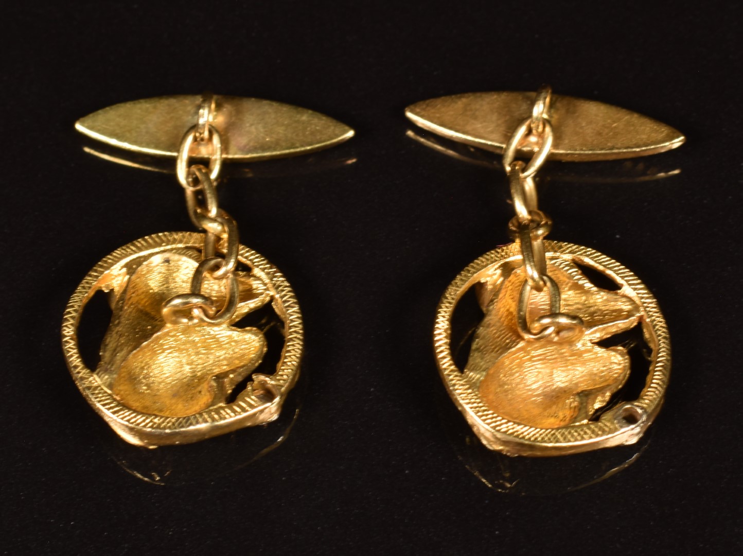 A pair of c1920 18ct gold cufflinks in the form of hounds, each set with a diamond, 10g, in fitted - Image 2 of 3