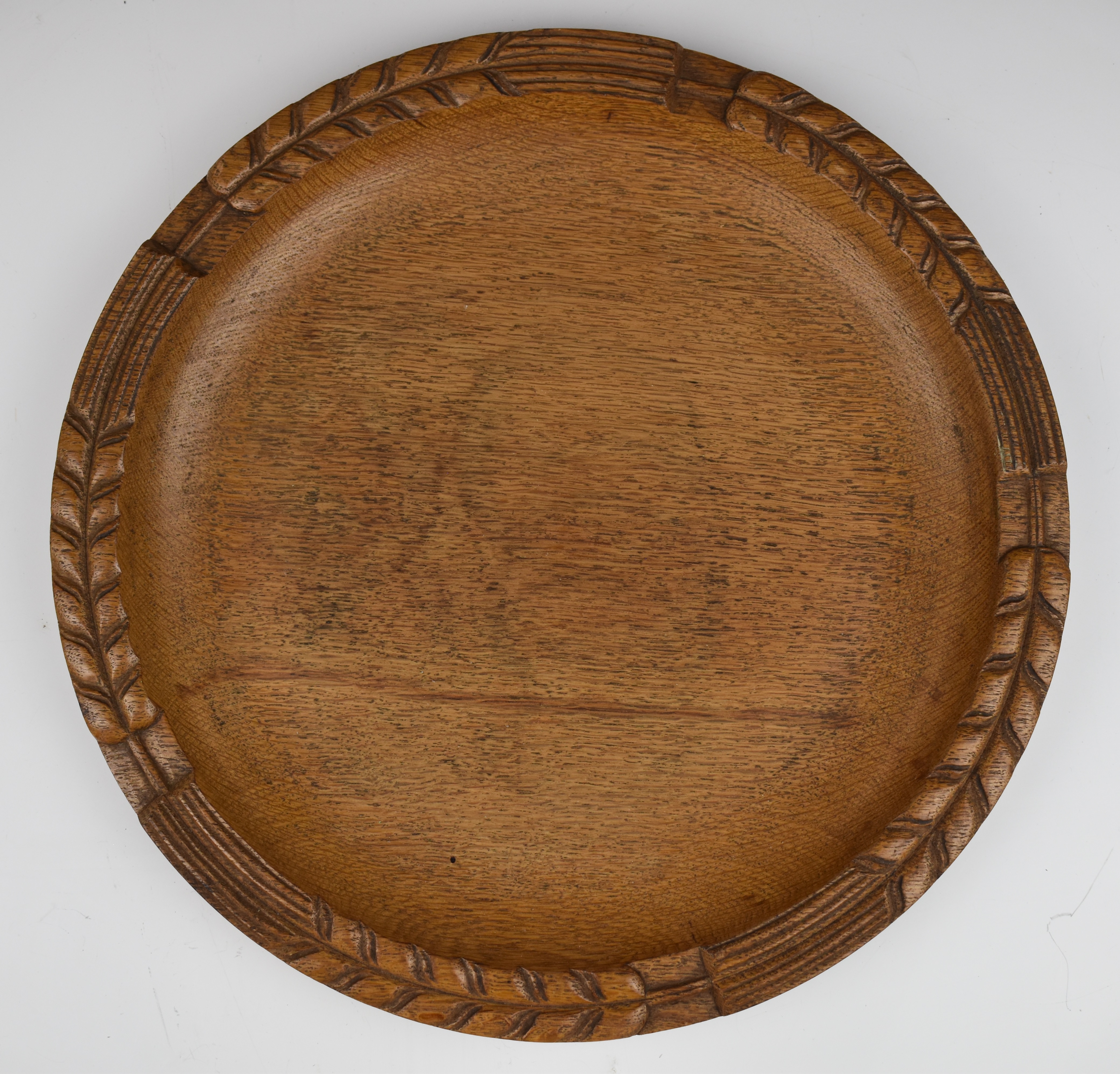 Cotswold School carved oak bread tray or platter, diameter 36cm - Image 2 of 5