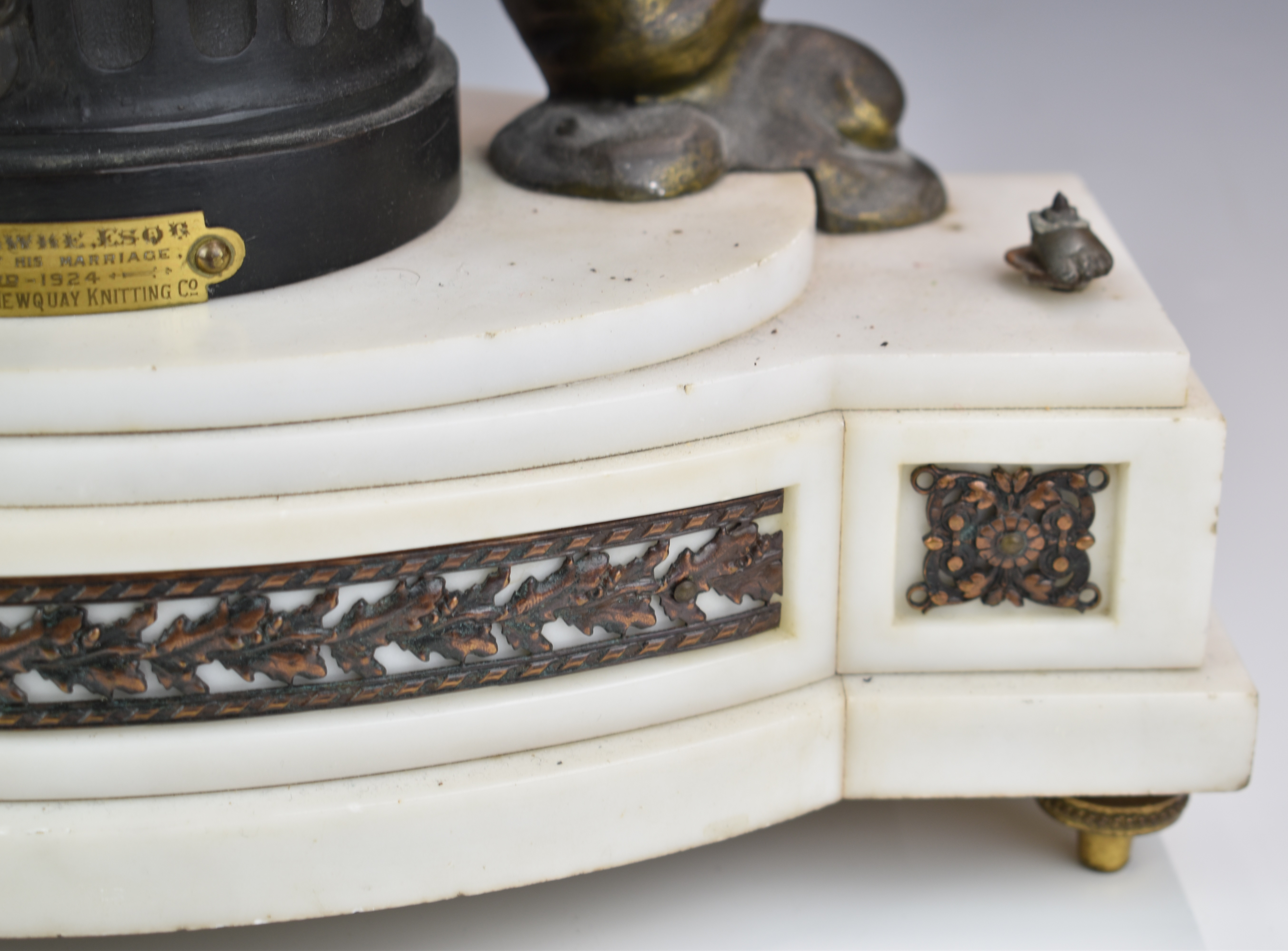 19th or early 20thC marble and gilt metal mantel clock, with white enamel painted dial, striking - Image 5 of 9