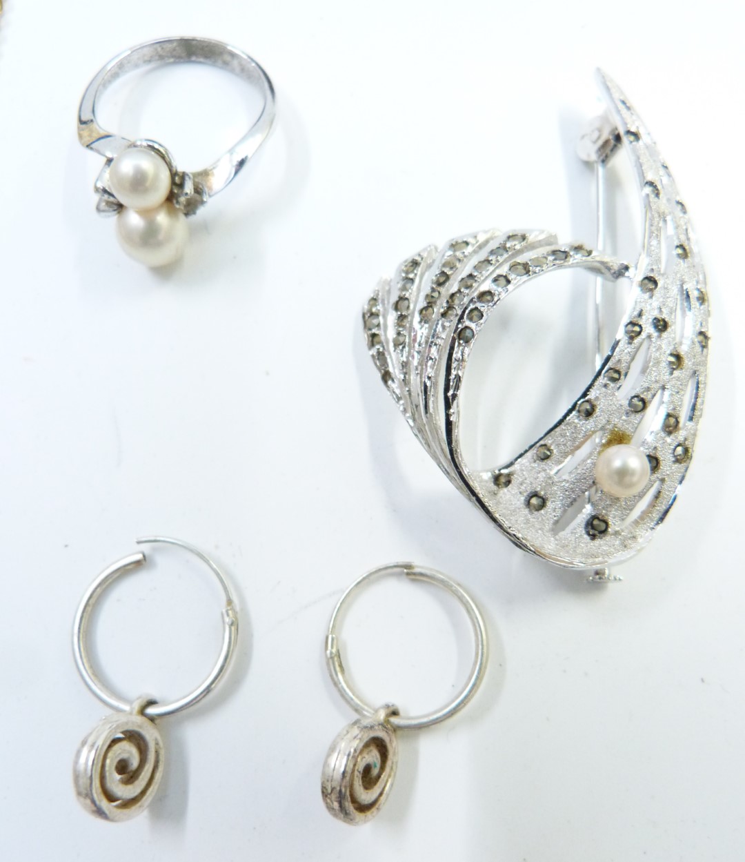A collection of costume jewellery including Scottish silver bracelet, Hollywood pendant, silver - Image 2 of 6