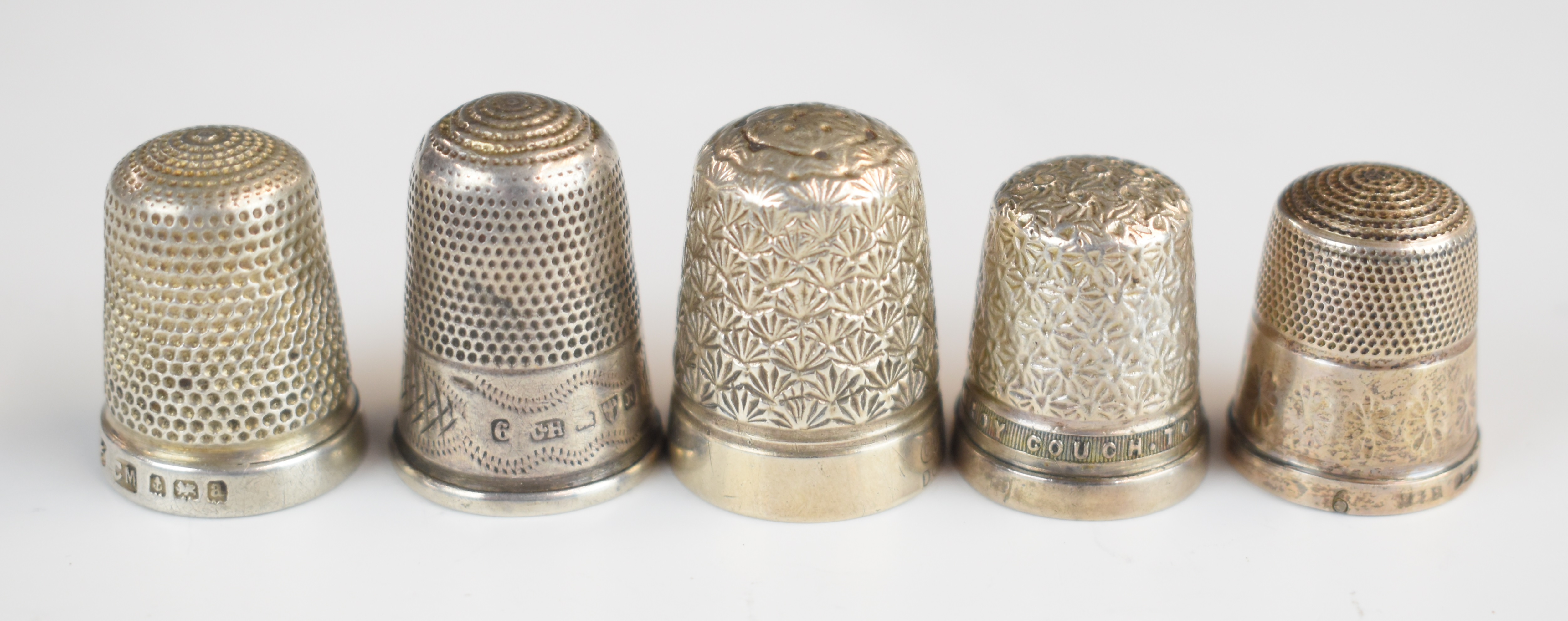 Small Victorian hallmarked silver salt, Victorian hallmarked silver matchbox holder and nine - Image 5 of 5