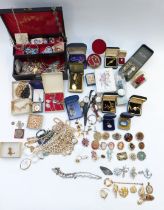 A collection of jewellery including vintage brooches, Hollywood clip, Corocraft brooch, Trifari