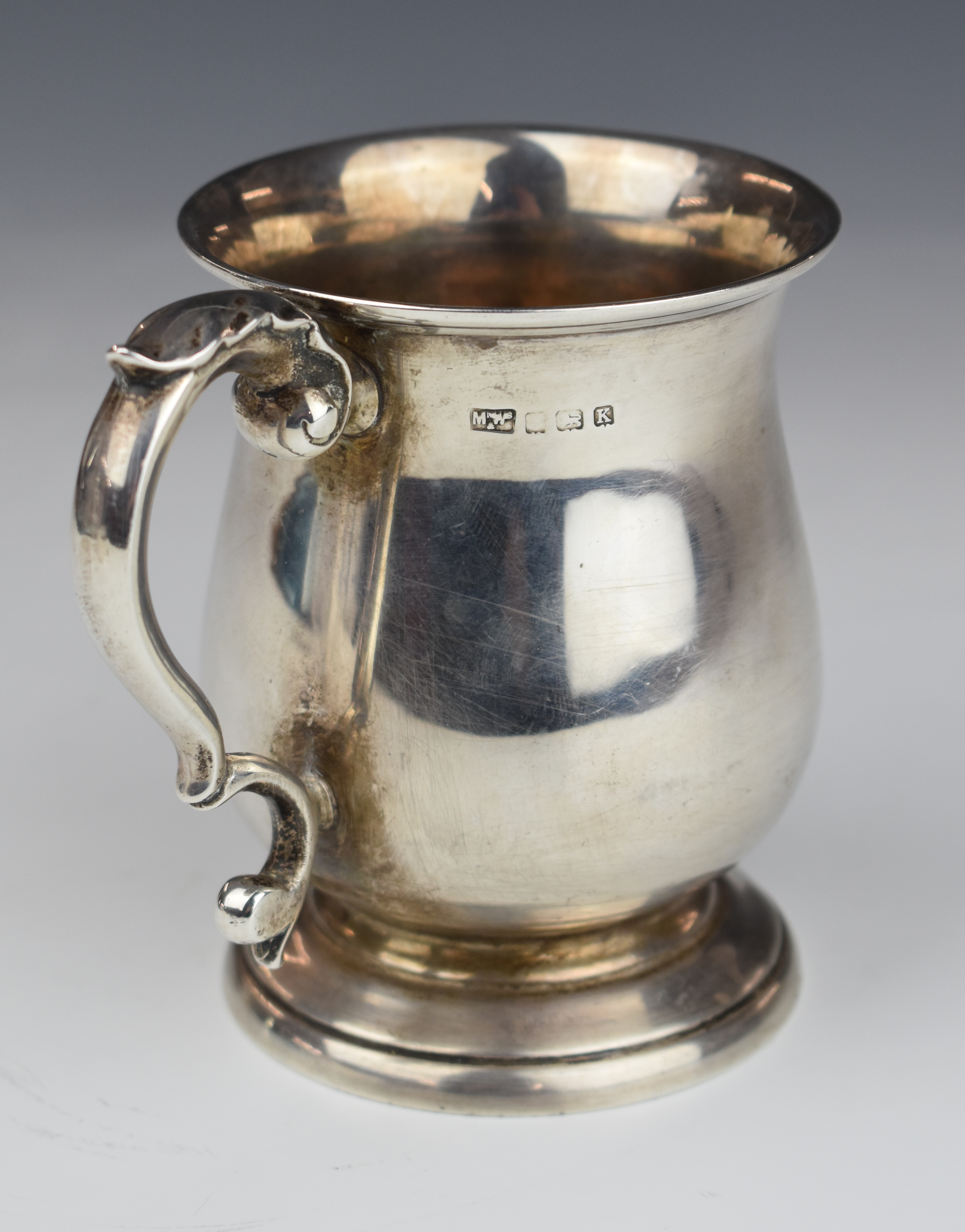 George V Mappin & Webb hallmarked silver baluster tankard, Birmingham 1934, height 10cm, weight - Bild 2 aus 5