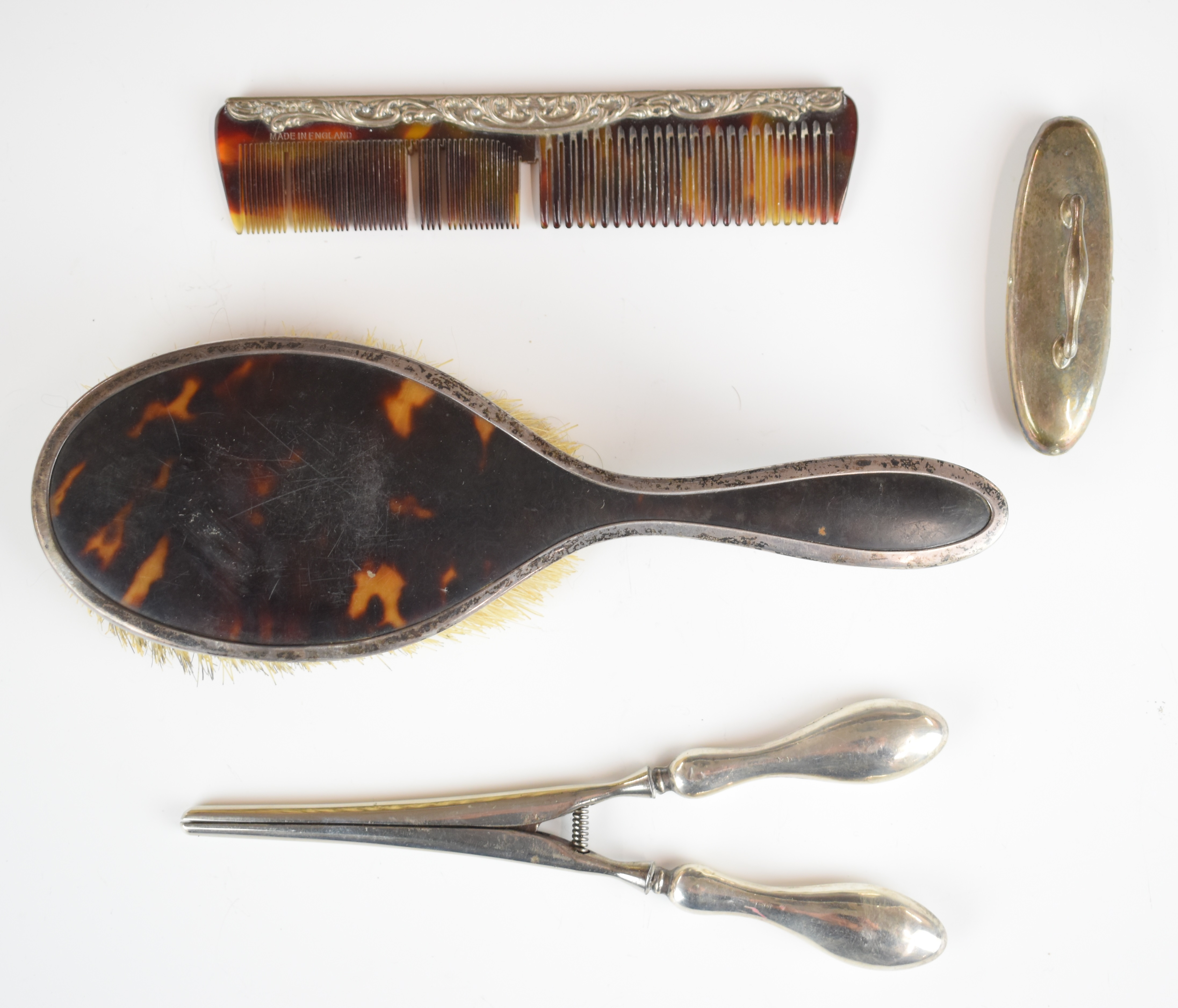 Hallmarked silver mounted and handled items including knives, brush, comb, dressing table bottles - Image 3 of 4