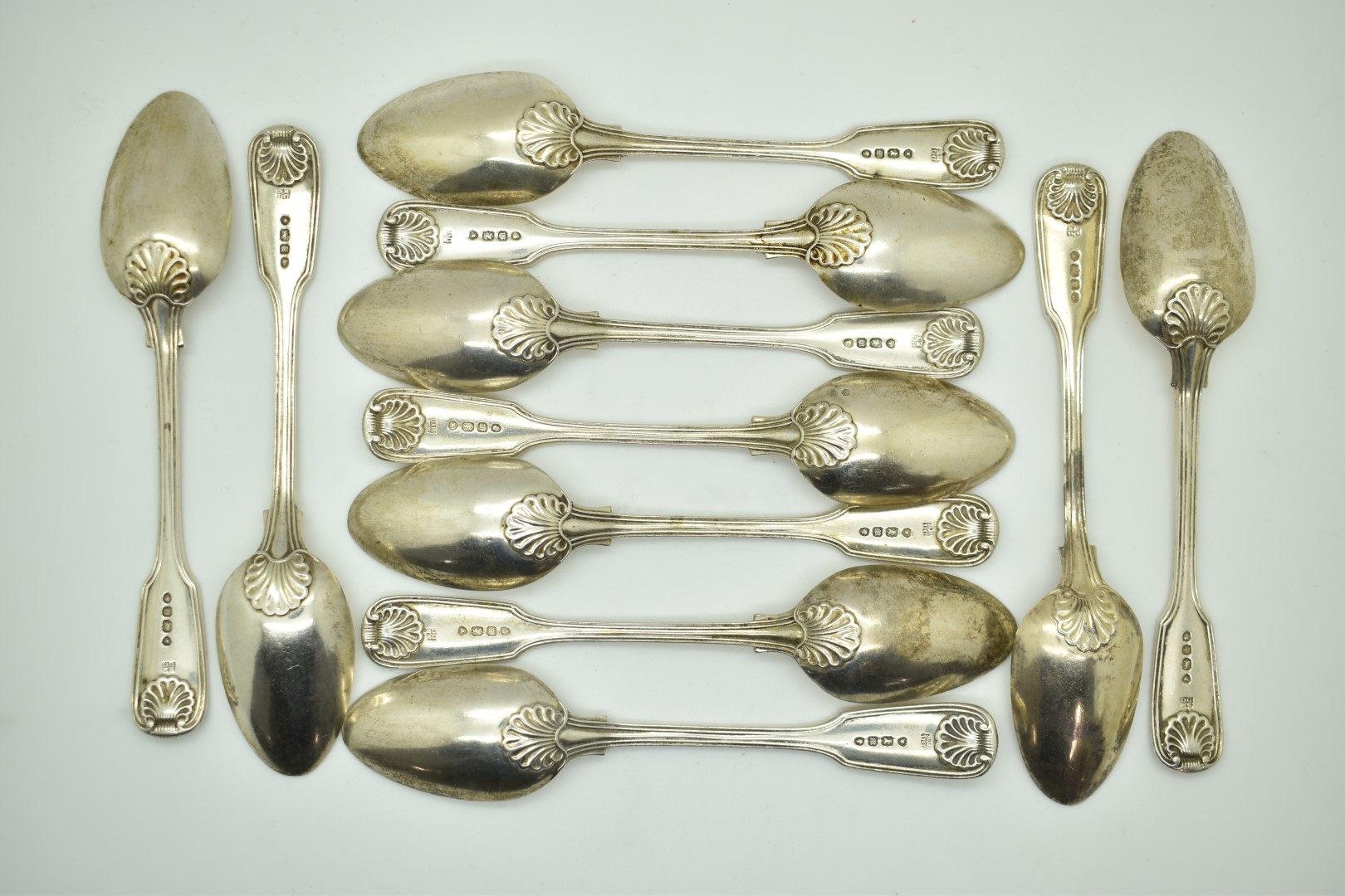 Set of 11 Victorian hallmarked silver Fiddle Thread and Shell pattern teaspoons, London 1847, - Image 2 of 3