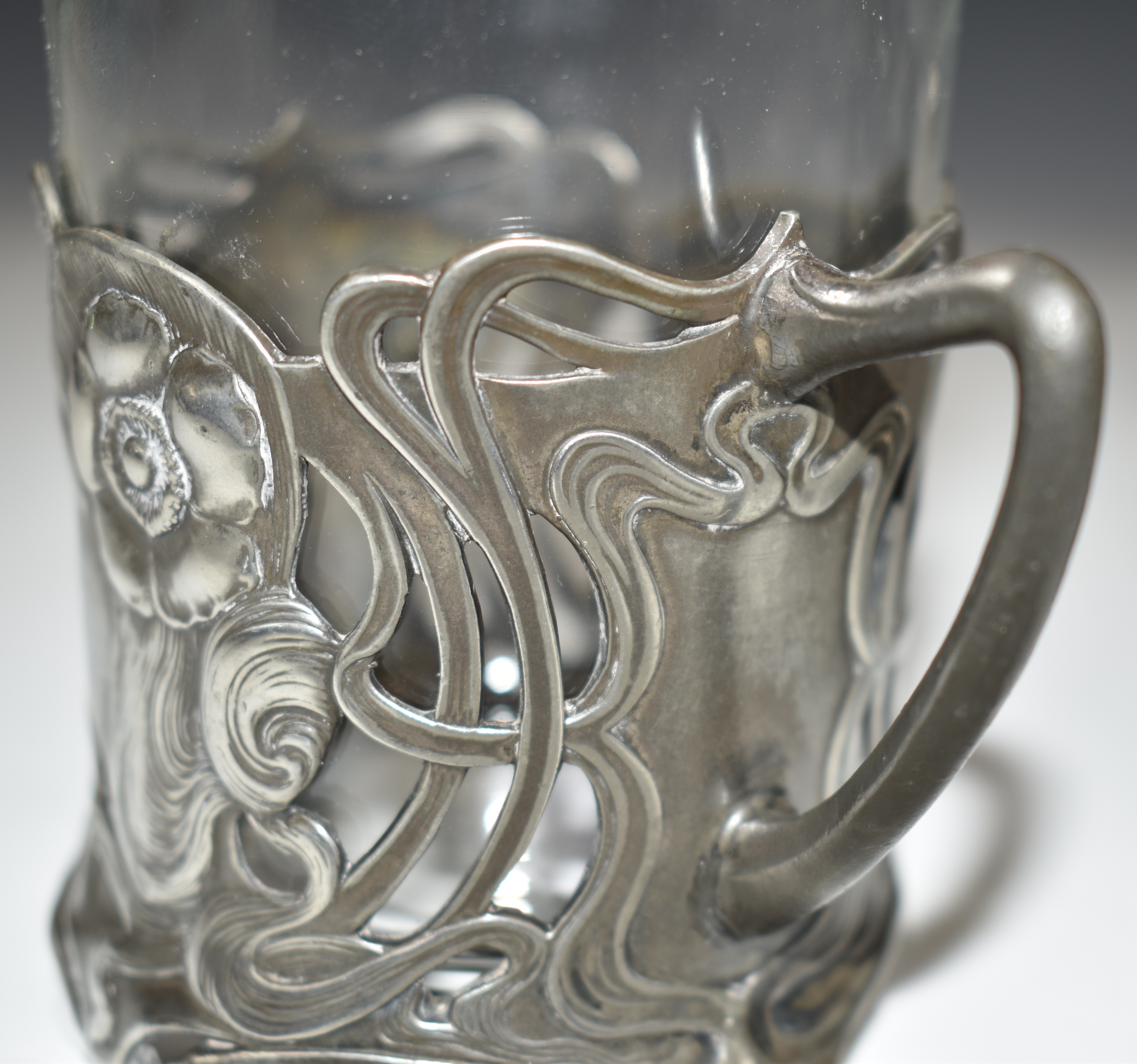 Pair of WMF Art Nouveau pewter glass beaker holder with stylised ladies, height 10.5cm - Image 4 of 9