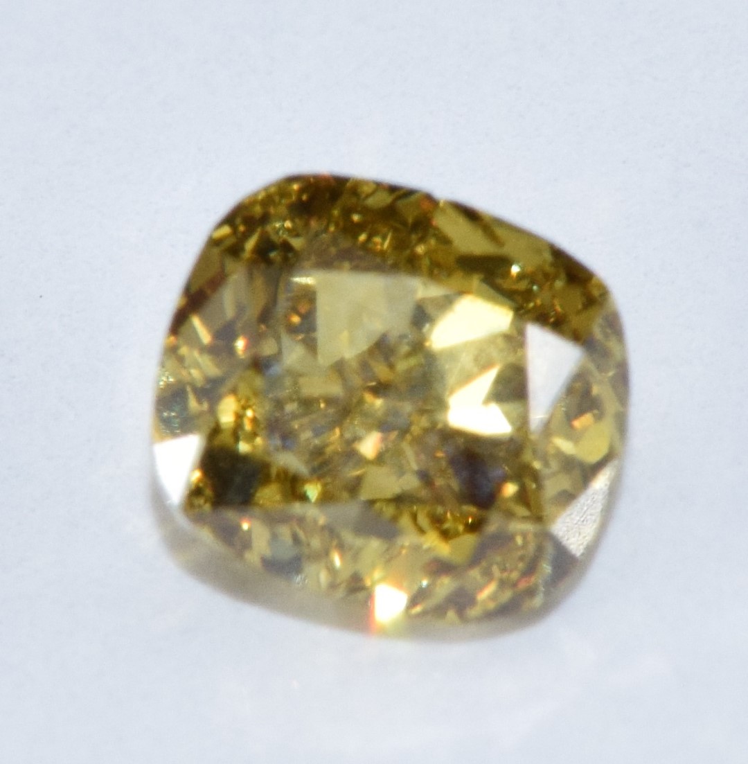 A loose natural 0.52ct cushion cut greenish yellow diamond with AnchorCert certificate - Image 2 of 4