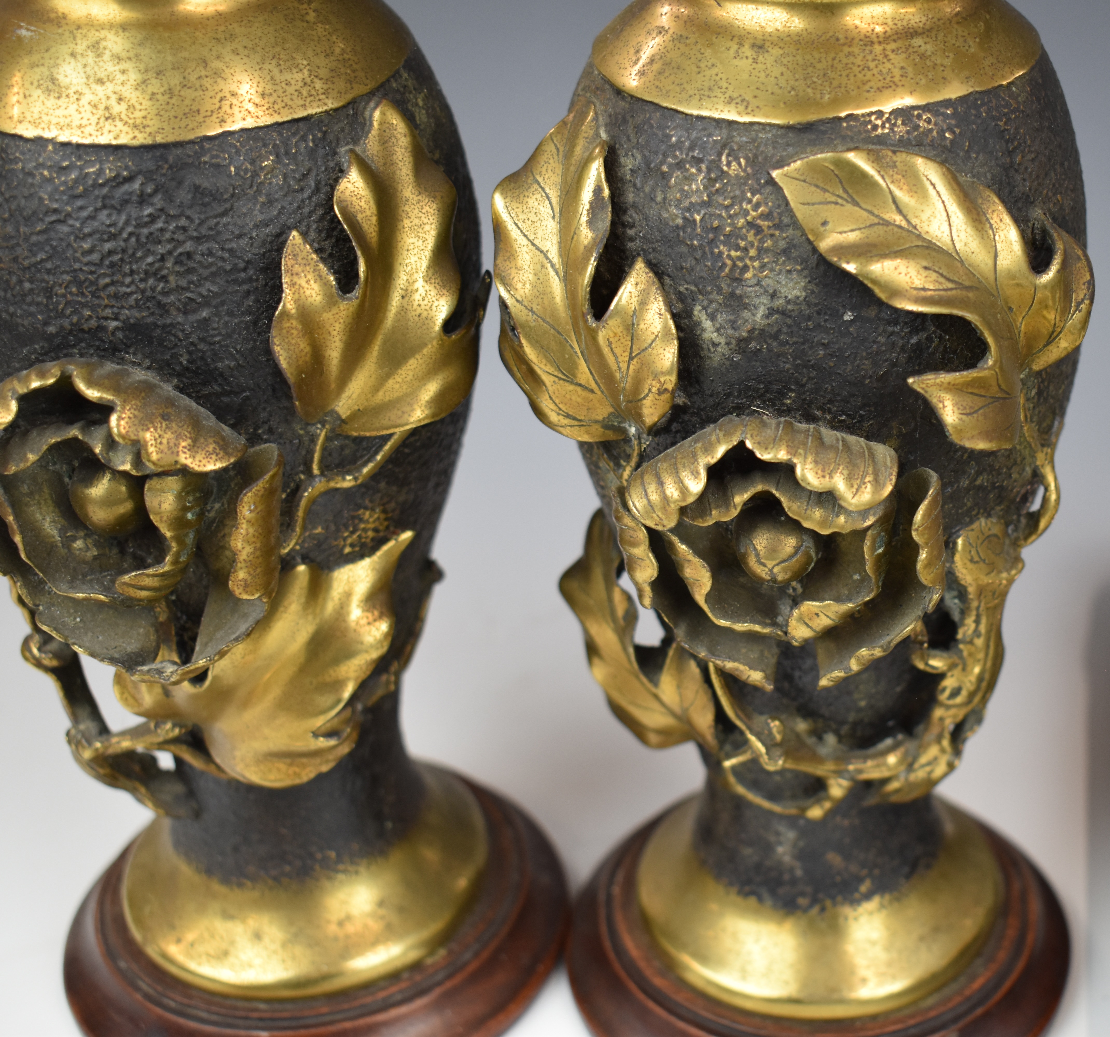 Pair of gilt metal and blacked vases, height 25cm, pair of menu holder or similar figures atop - Image 3 of 8