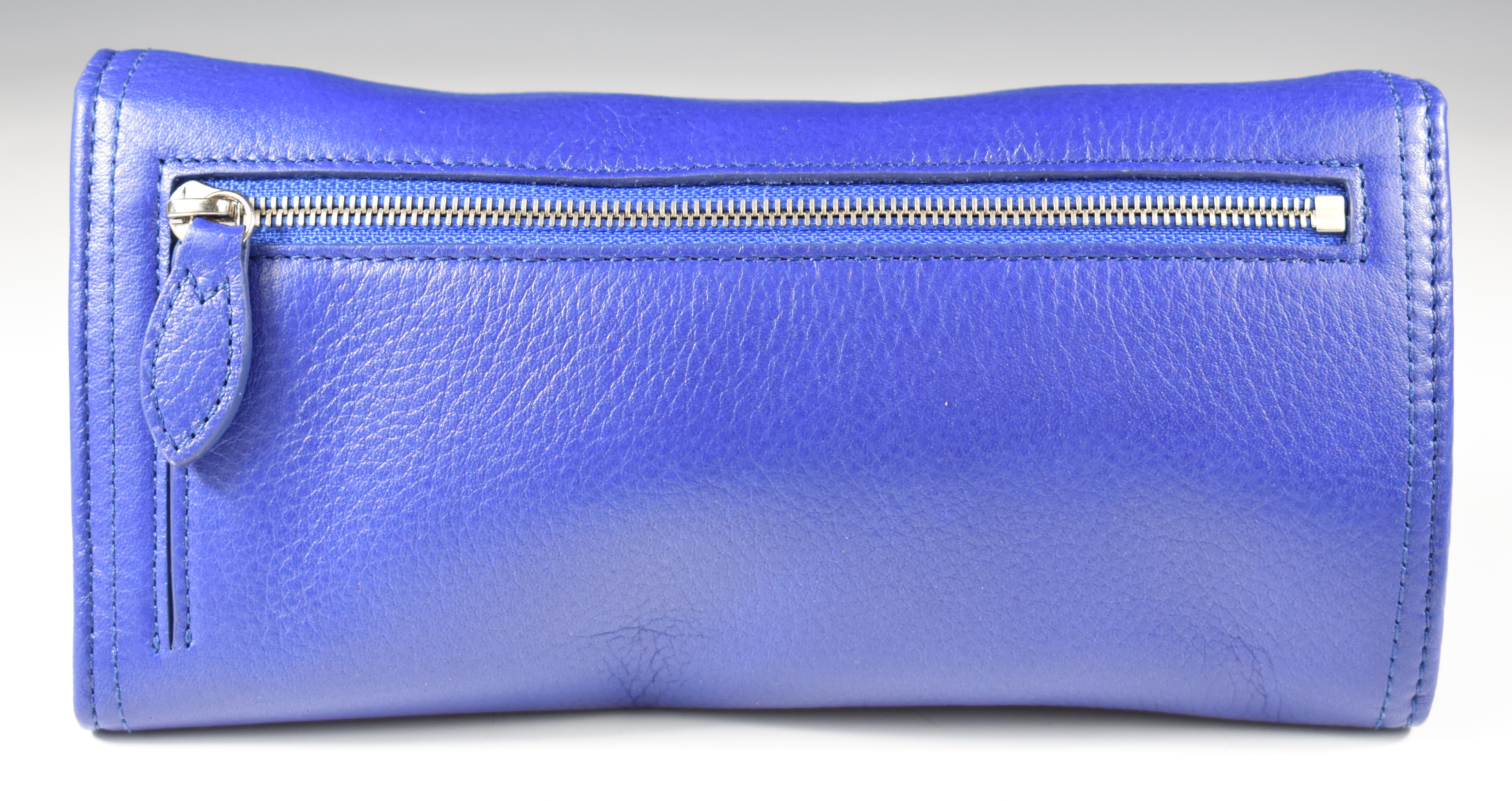 Mulberry ladies wallet / purse in blue grained leather, unused and in original branded box and - Image 5 of 9