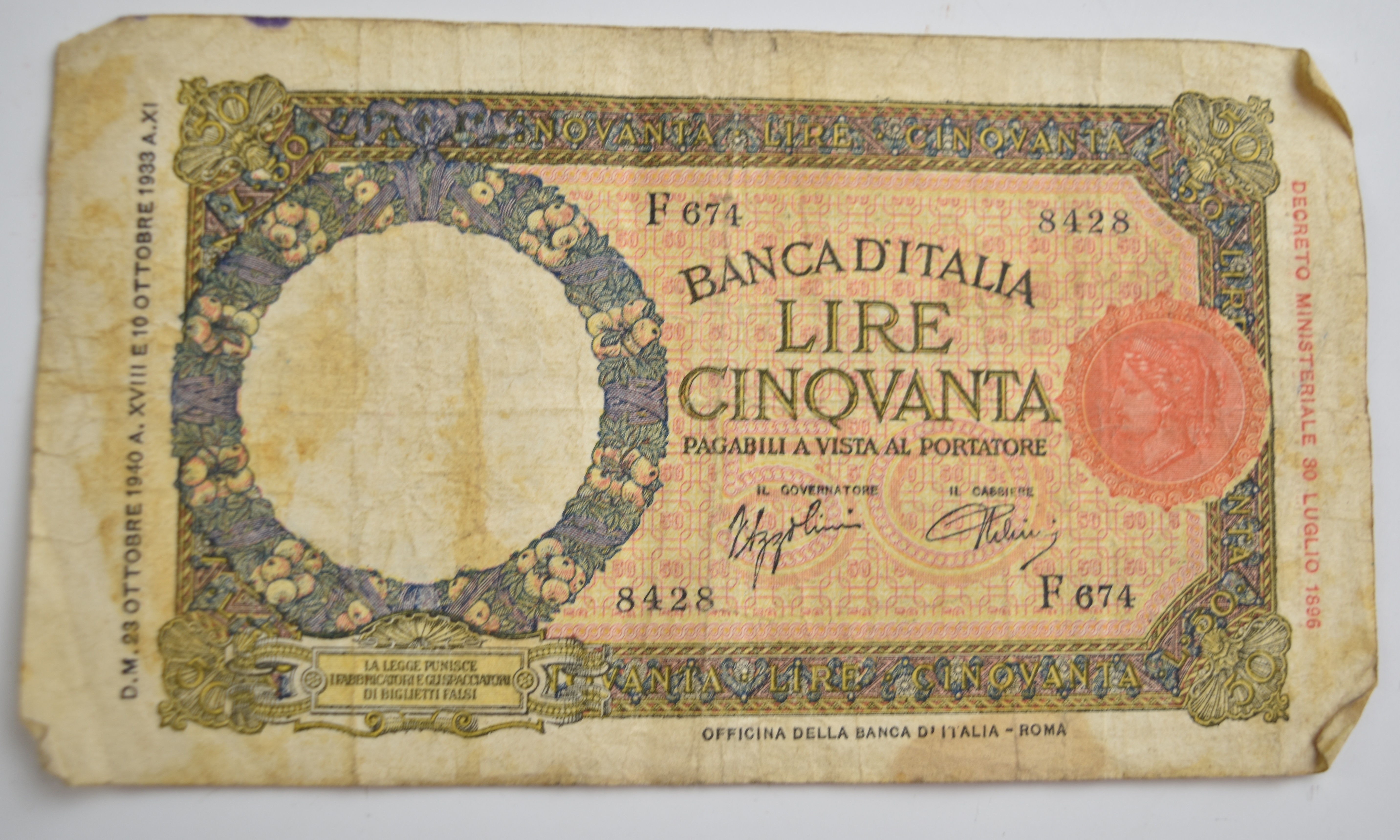 A collection of 1940s banknotes to include George VI from Malay (Malaysia), Malta, Ceylon (Sri - Image 4 of 6