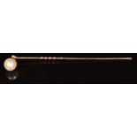 Victorian 9ct gold stick pin set with a pearl, 1.9g