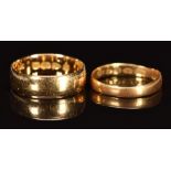 Two 18ct gold wedding bands / rings, one Chester 1896 the other Birmingham 1884, 5.0g, sizes N & M
