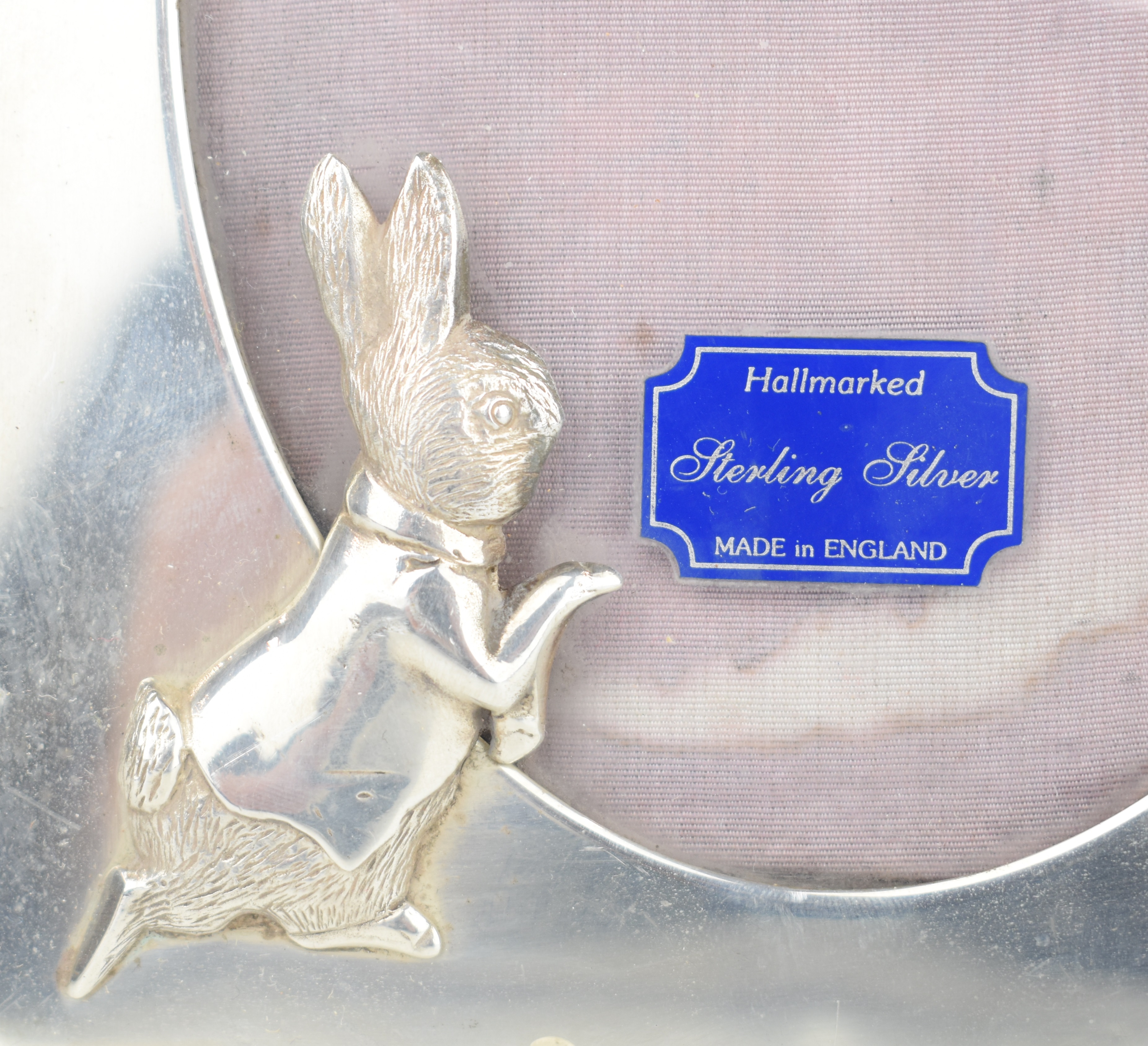 Pair of modern hallmarked silver easel back photograph frames decorated with Peter Rabbit, London - Image 2 of 4