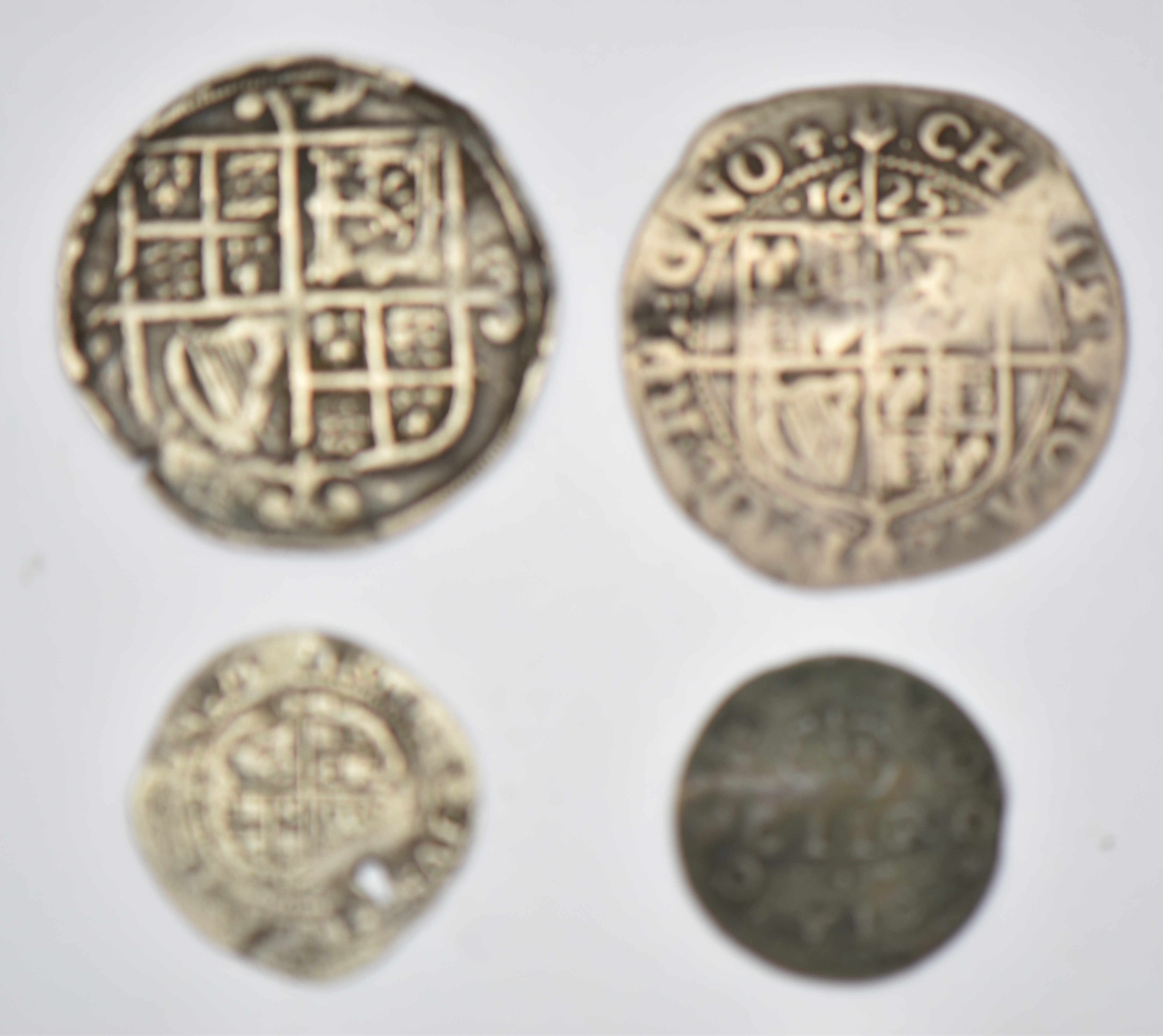 Four Charles I coins comprising a 1625 hammered sixpence, heavily clipped shilling with bust and - Image 2 of 2