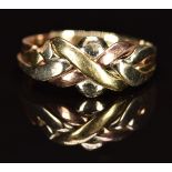 A 14k gold tri-coloured knot / puzzle ring, 3.0g, size S