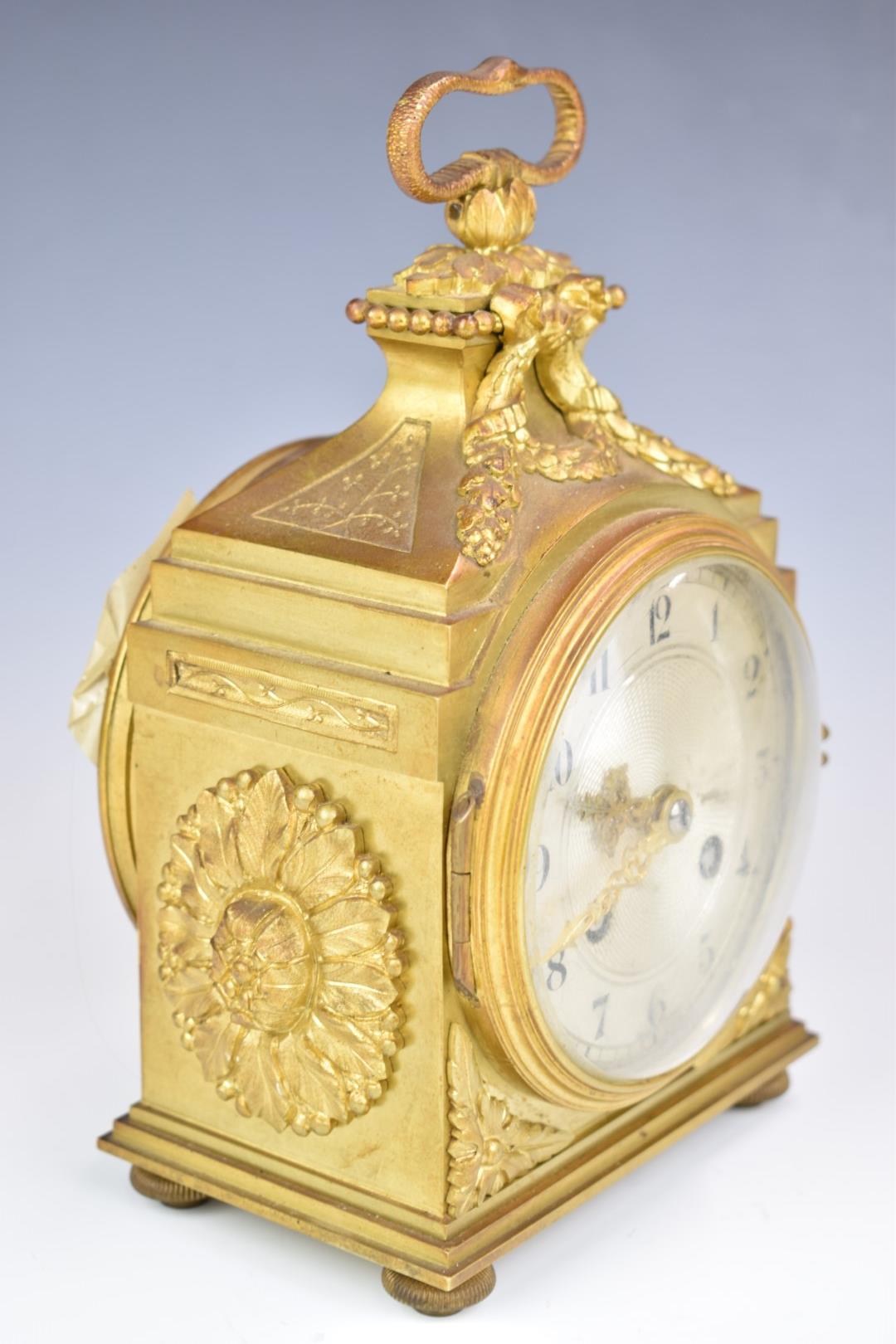 Gilt metal cased mantel or bracket clock with silvered dial, the French movement with platform - Image 5 of 11