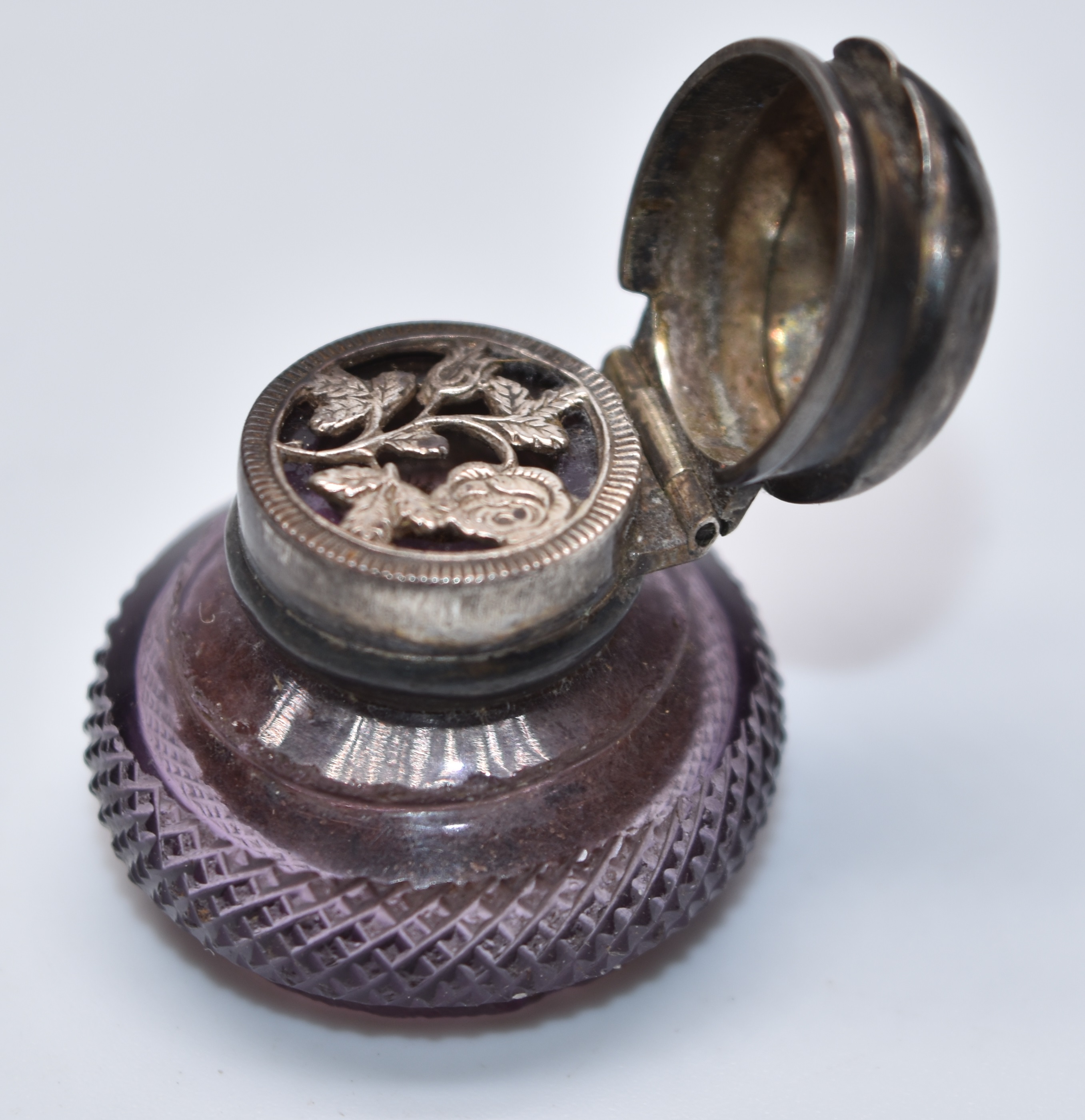 Guilloché enamel atomiser, marked 900, miniature scent bottle with aventurine decoration and a 19thC - Image 2 of 4
